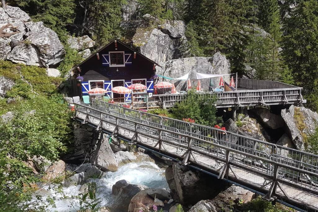 Chalet L'Ilet Ensoleille /Sunny Island Chalet Chamonix Mont Blanc Exterior foto